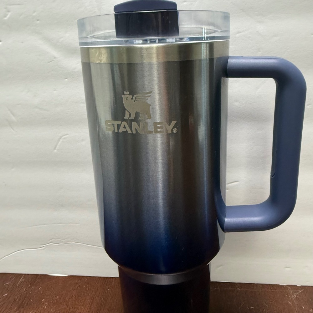 Stanley Quencher H2.0 Tumbler Unisex 40oz Twilight Gradient Blue Insulated Mug